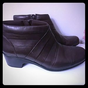 Clarks Brown leather ankle boots.